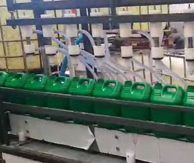 https://sagirem.com/images/Chaine%20de%20conditionnement%20pour%20bidons%20de%205%20Litres%20%28miniature%29%20-%20SAGIREM.jpg